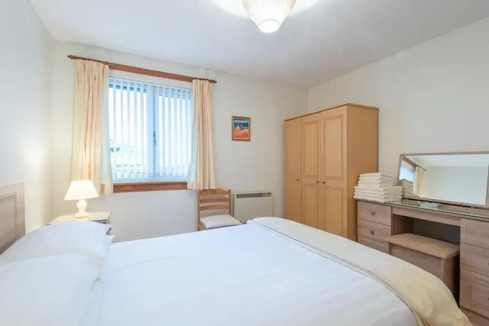 2 Bed Home With Private Garden in the Highlands