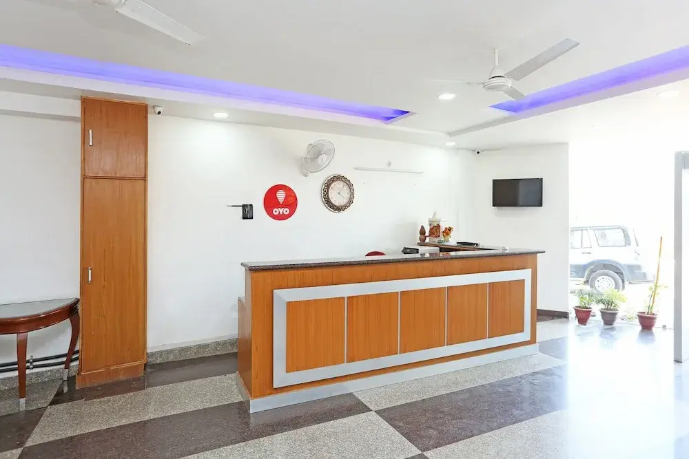 OYO 8968 Hotel Le Comfort