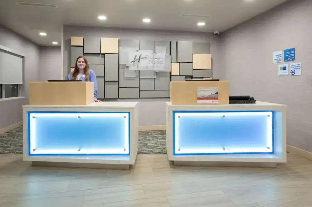 Holiday Inn Express & Suites Lincoln