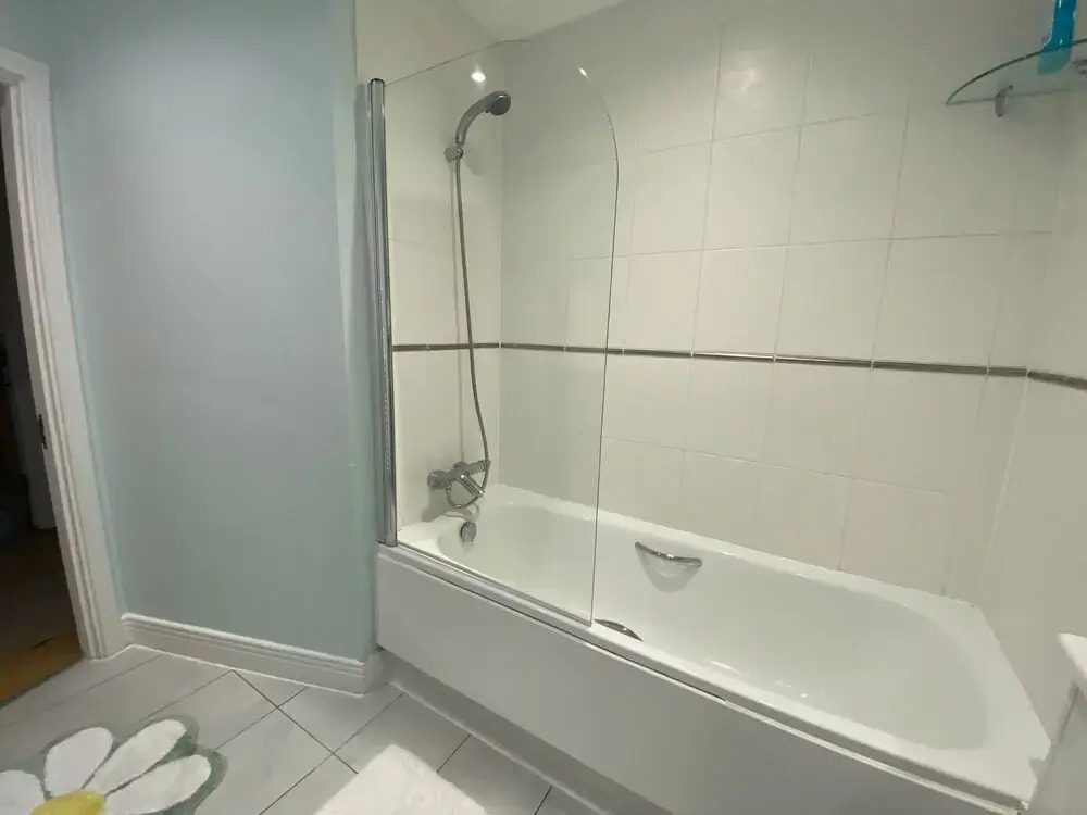 London Riverside Apartment-2 Bed-freep-balcony
