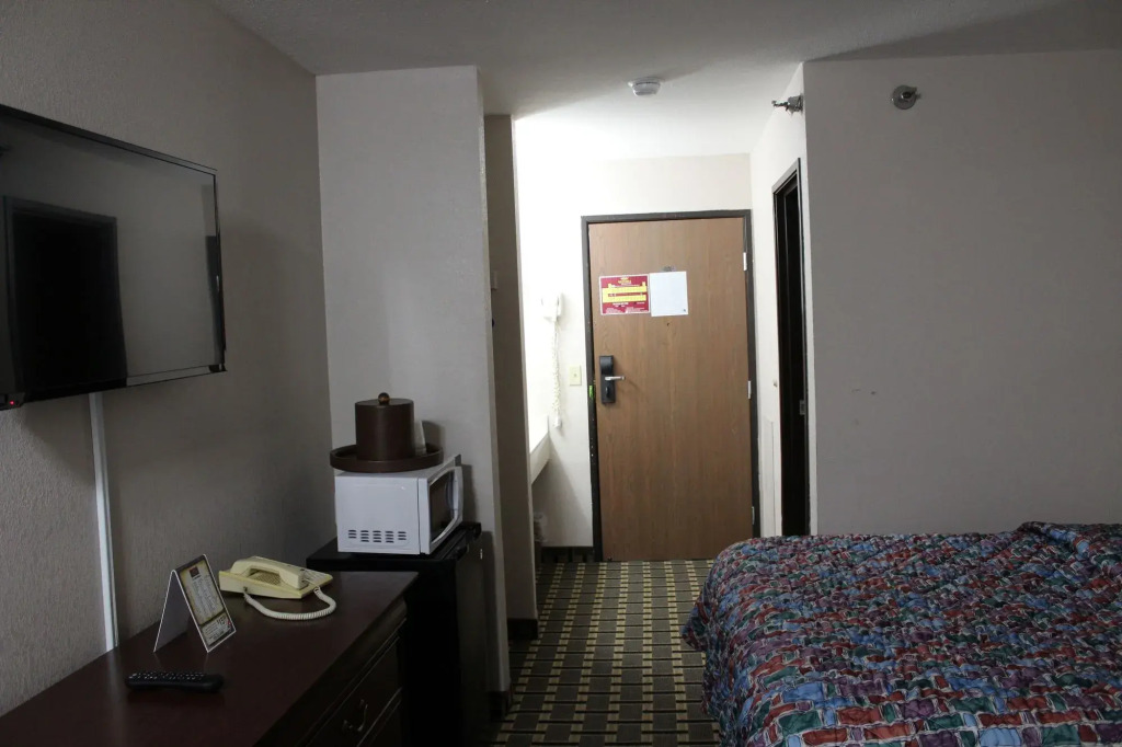 Coratel Inn and Suites Maple Grove