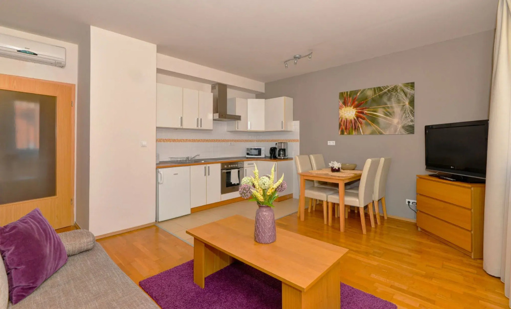 Central Passage Apartments by Vagabond Downtown