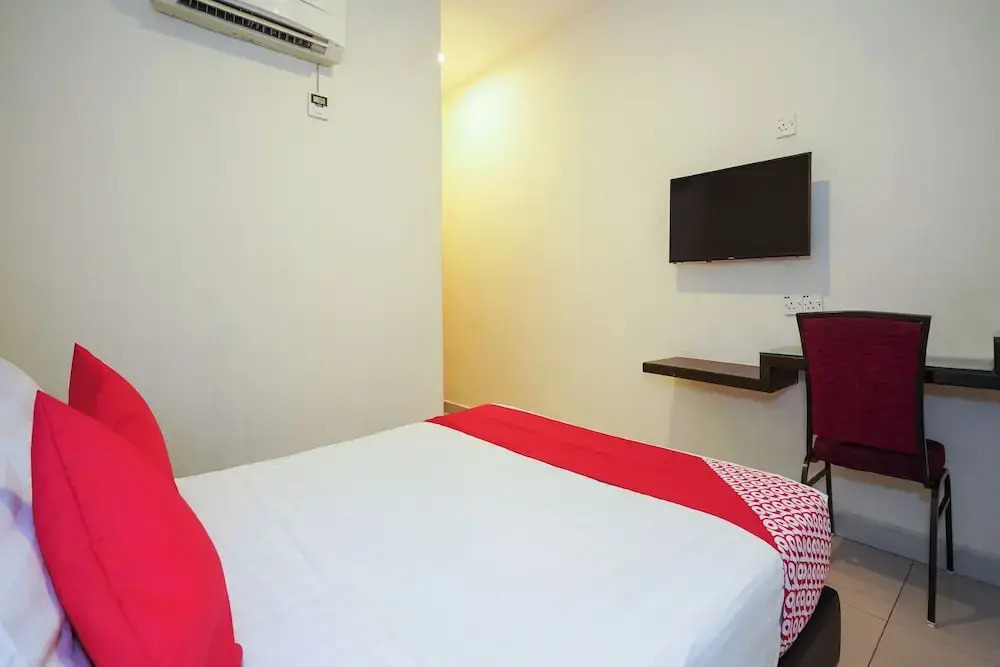 Dancenter Near Petronas Kampung Koh, Jj Hotel