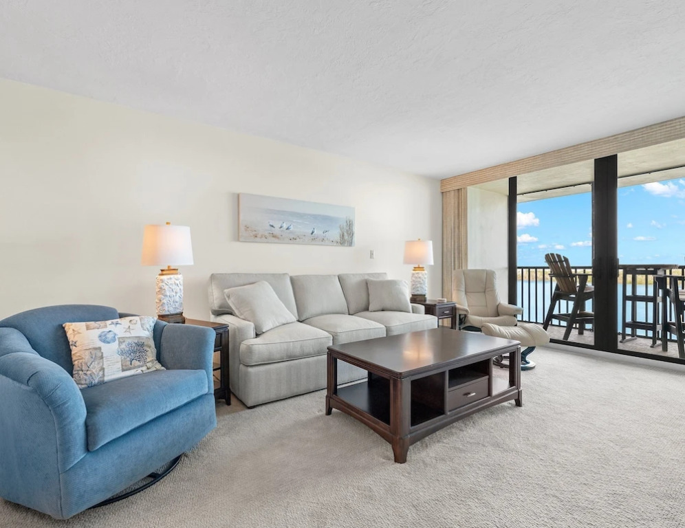 Palms of Bay Beach 4F by Distinctive Beach Rentals
