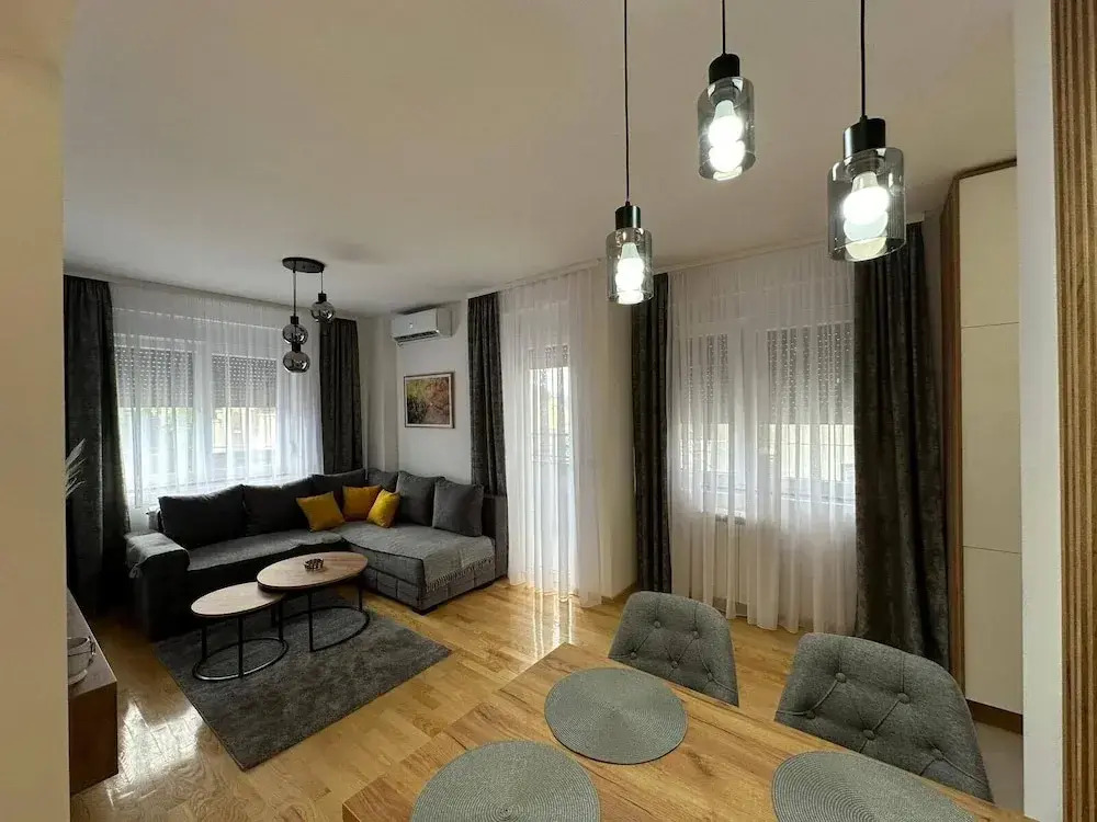 I&I 3 Bedrooms Apartment I