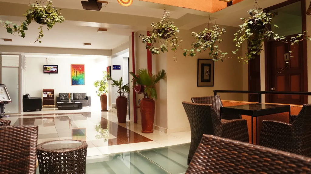 Hotel Emerald