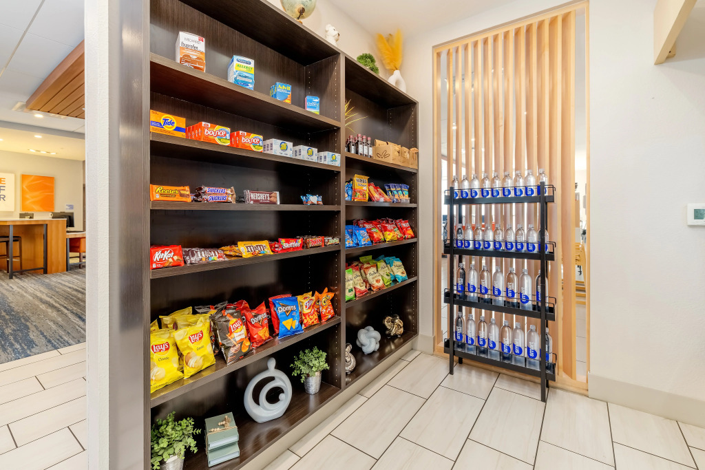 Holiday Inn Express & Suites - Medford by IHG