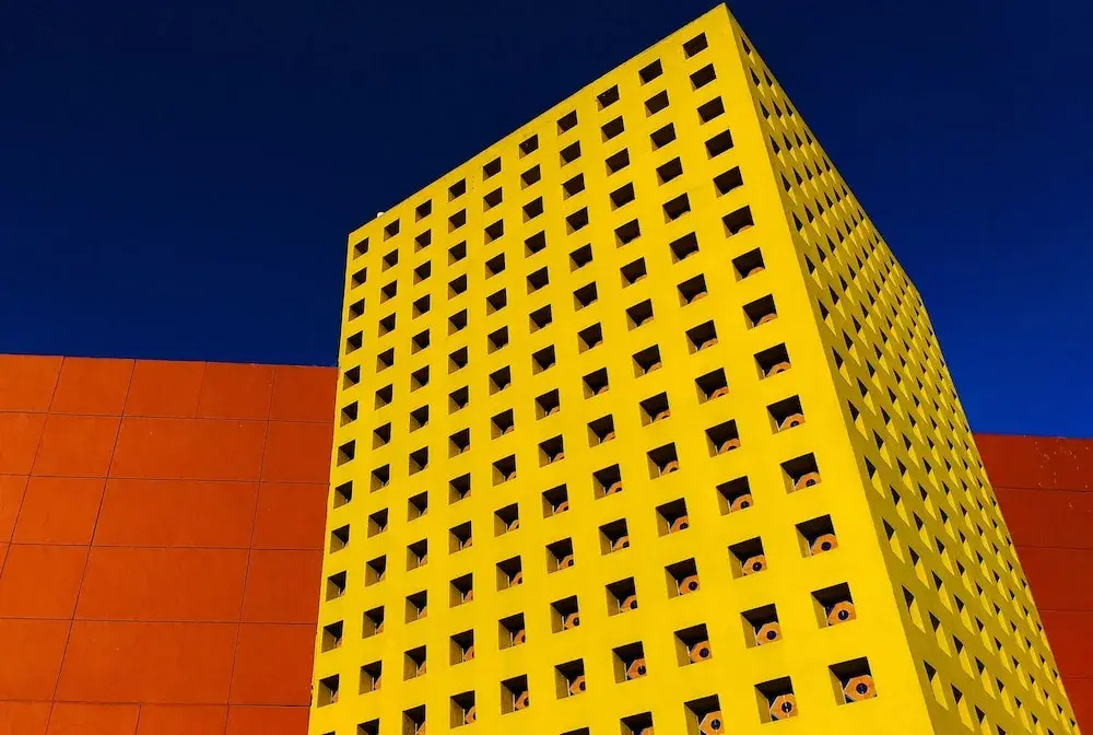 ROOM Hotel & Suites