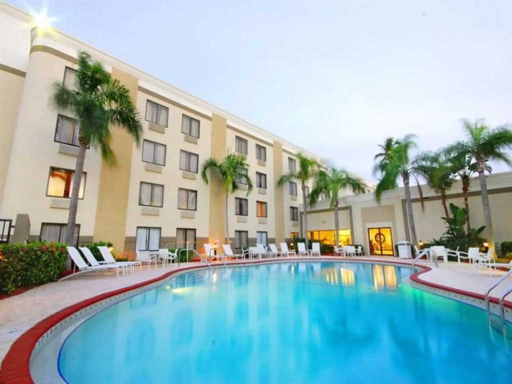 Holiday Inn - Fort Myers - Downtown Area by IHG