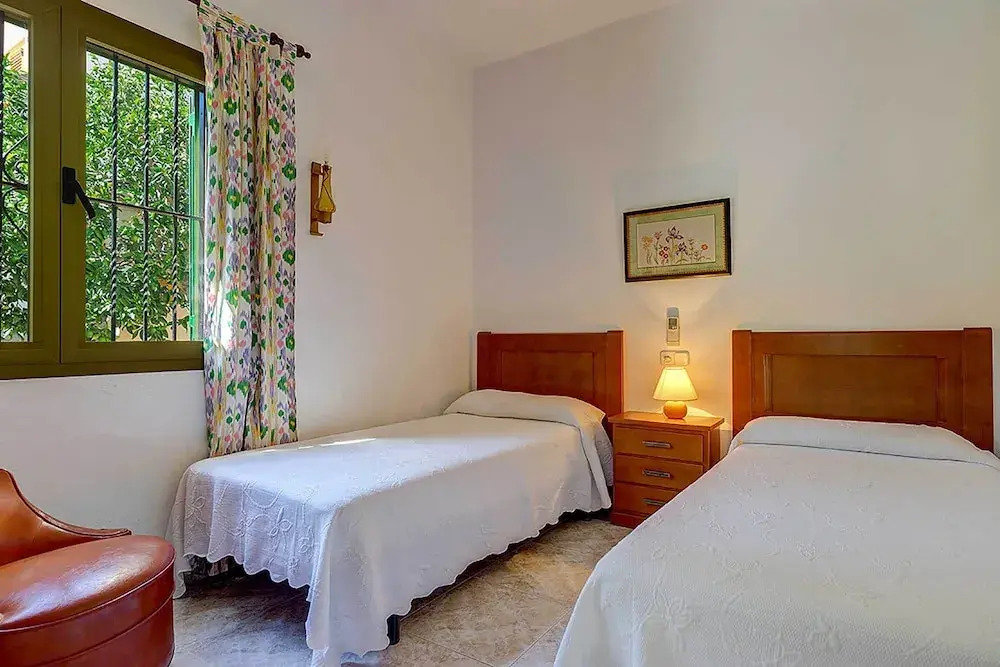 Villa Las Flores by Villa Plus