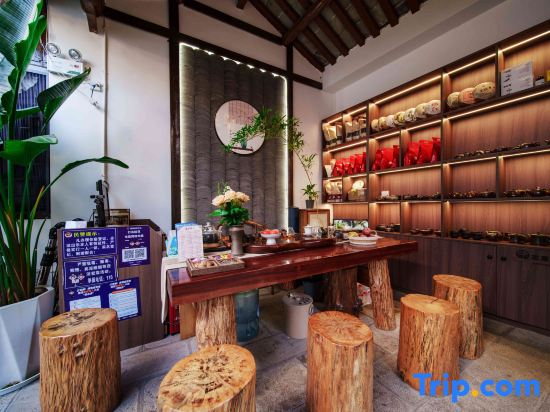 Qianxi B&B