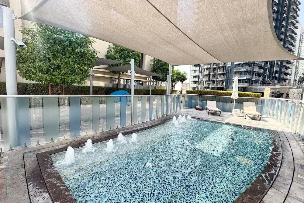 Roomszy Residences - Opera Grand
