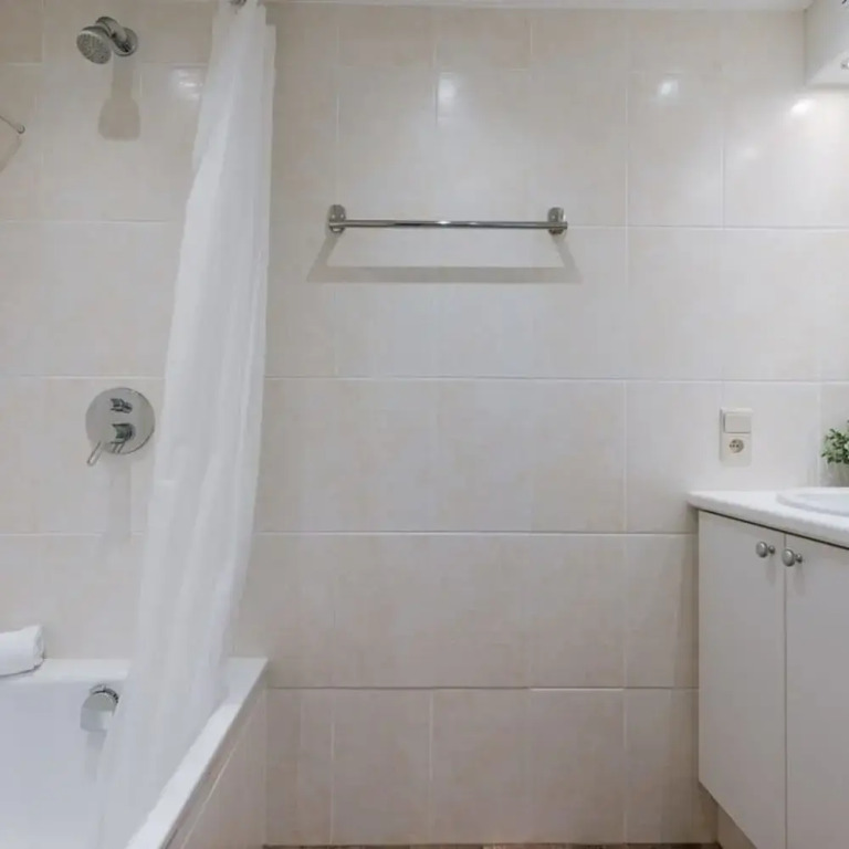 Cosy Apartment With Frontal Seaview