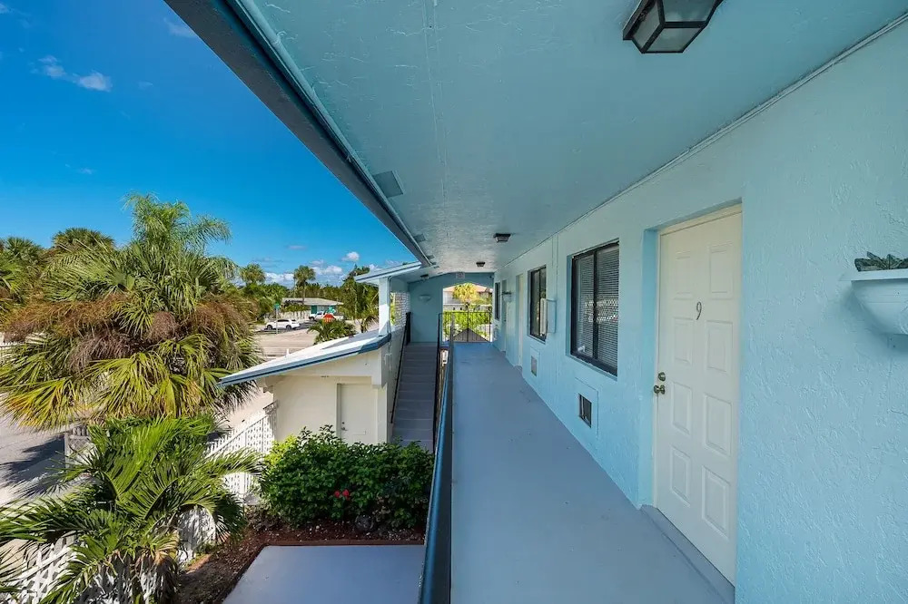 Seven Palms Hotel & Apartments