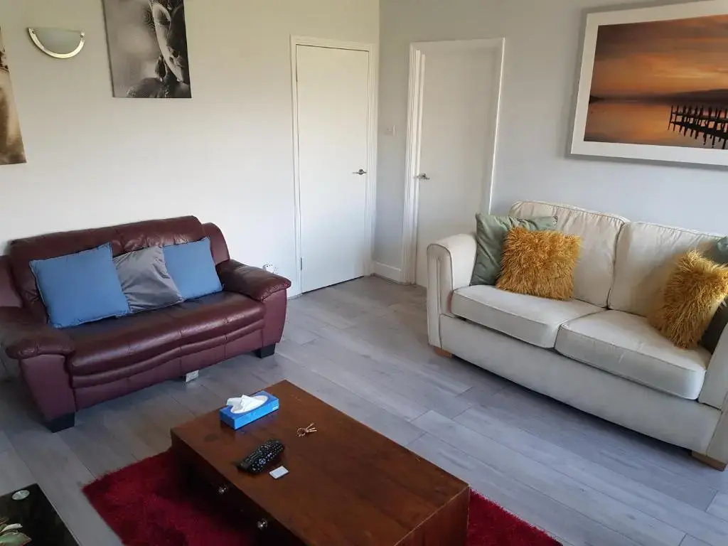 Beautiful Parkview Apartment in Seaside Eastbourne