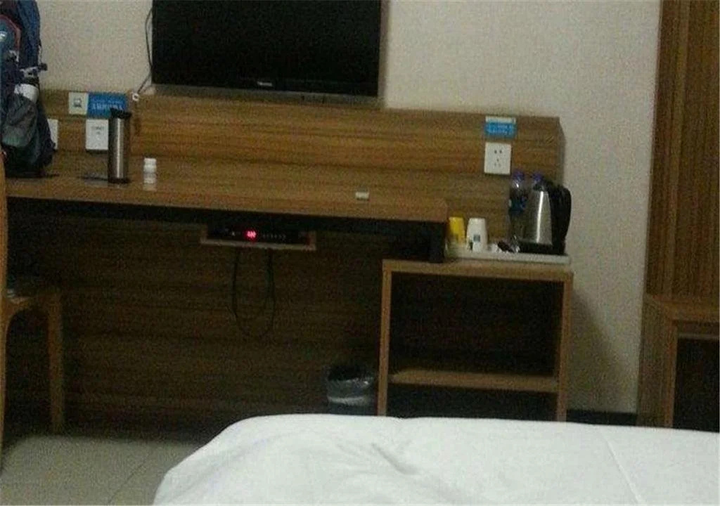 Yake E-Home Kuaijie Hotel Luquan Branch