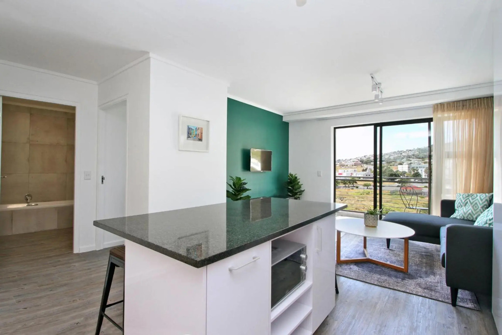 Luxury Family Apartment in Castle Rock with great views of Table Mountain