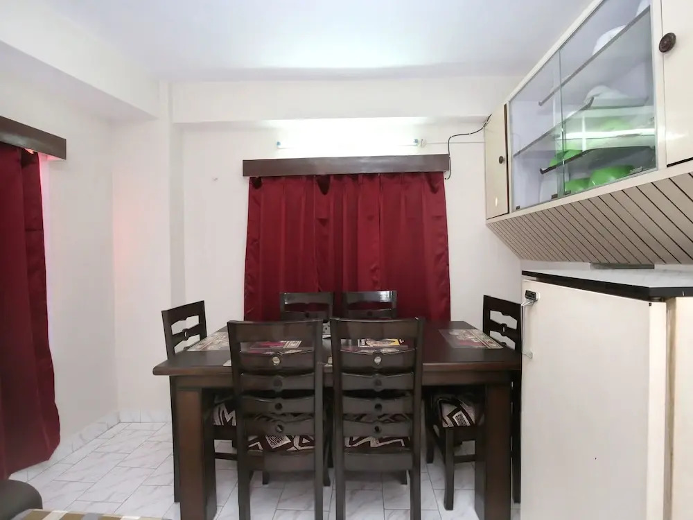 OYO 10405 Home 1BHK The Mall Shimla