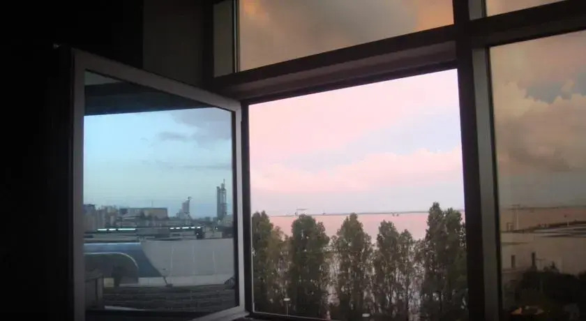 LxRiverside Suite