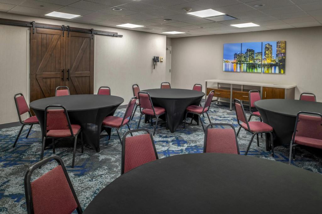 Hampton Inn Long Island/Commack
