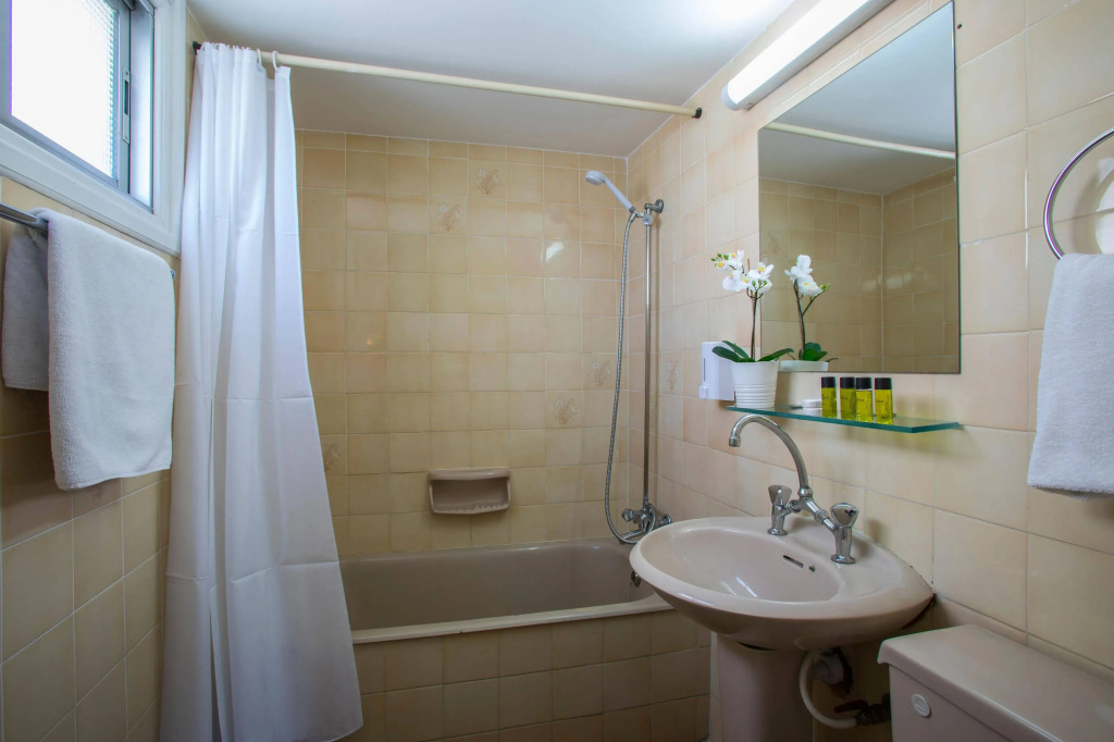 Costantiana Beach Hotel Apartments