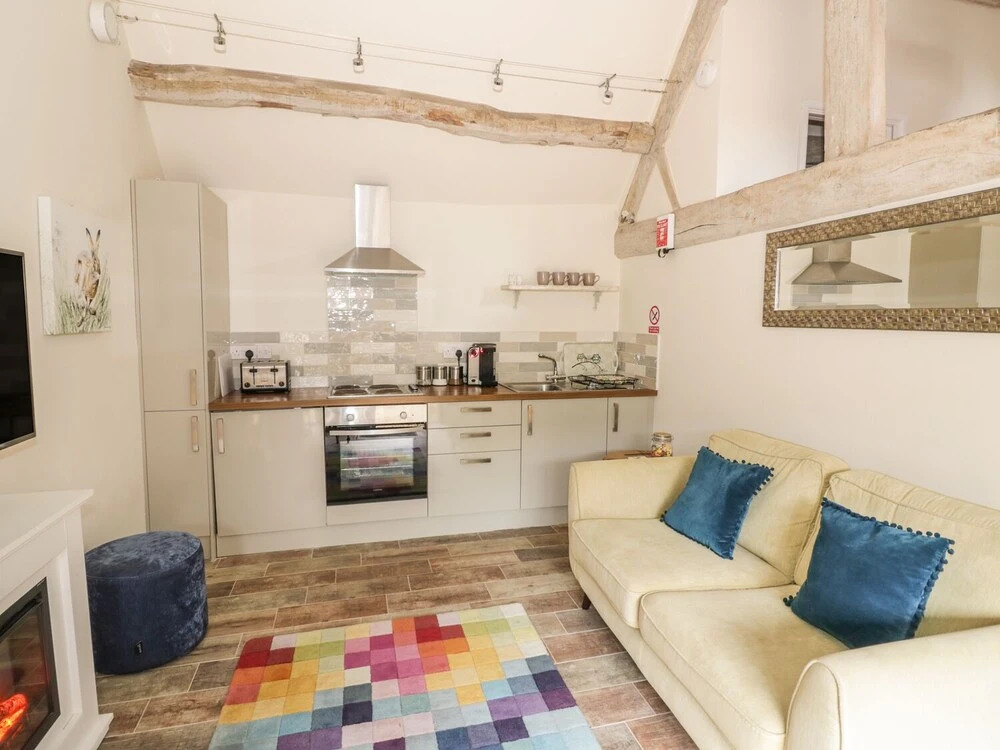 The Bolt Hole, Tiddington