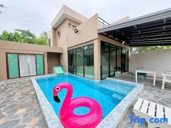 Mountain Private Pool Villa-Bangsaen