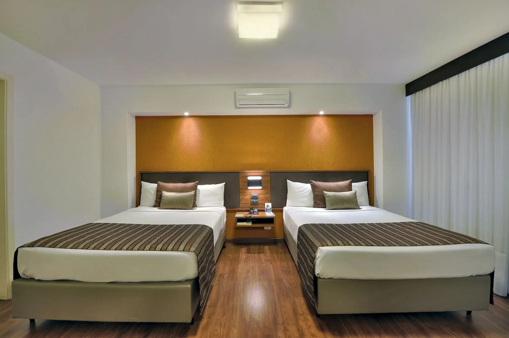 Hotel Deville Curitiba