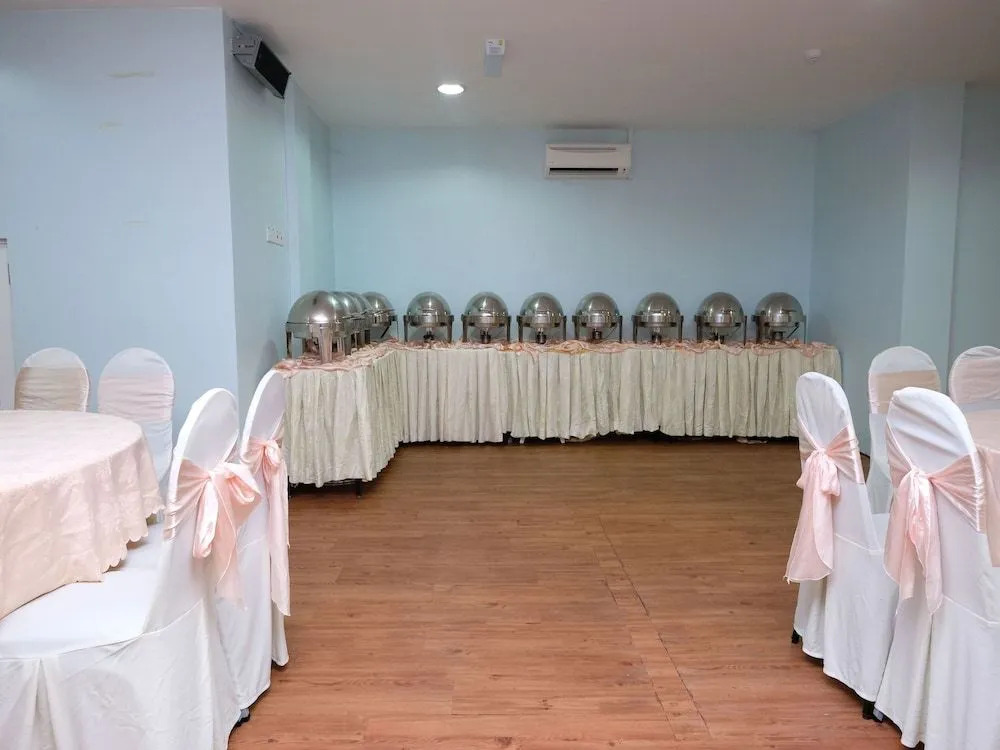 OYO 762 TY Hotel