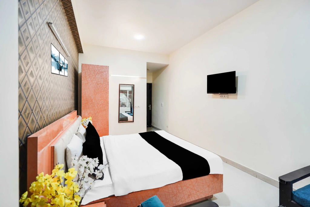 Collection O Maithli Marg Sector 55 Noida