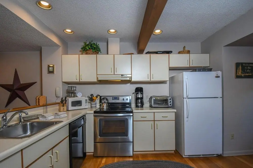 Villages of the Wisp Lakeview Court 2 Bedroom Townhome #13