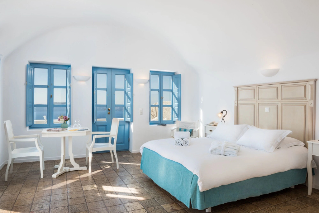 Pantelia Suites