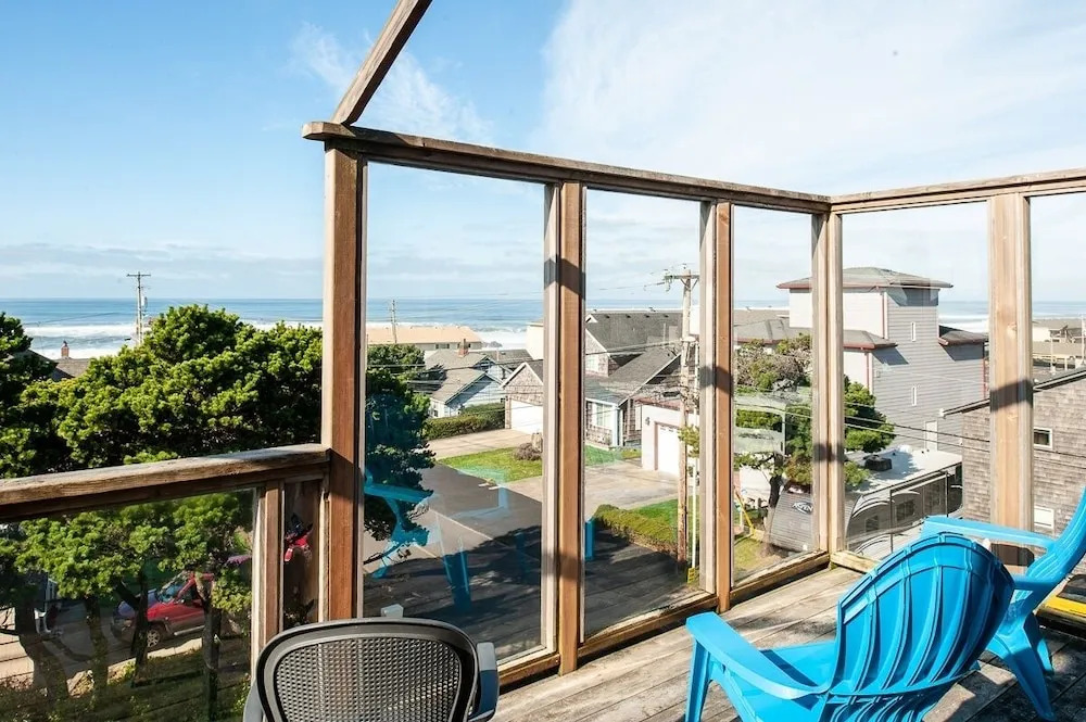Salty Dog 4 Bedroom Home