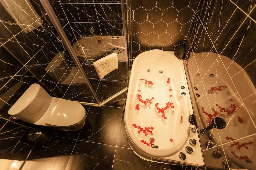 Hồng Vận Hotel