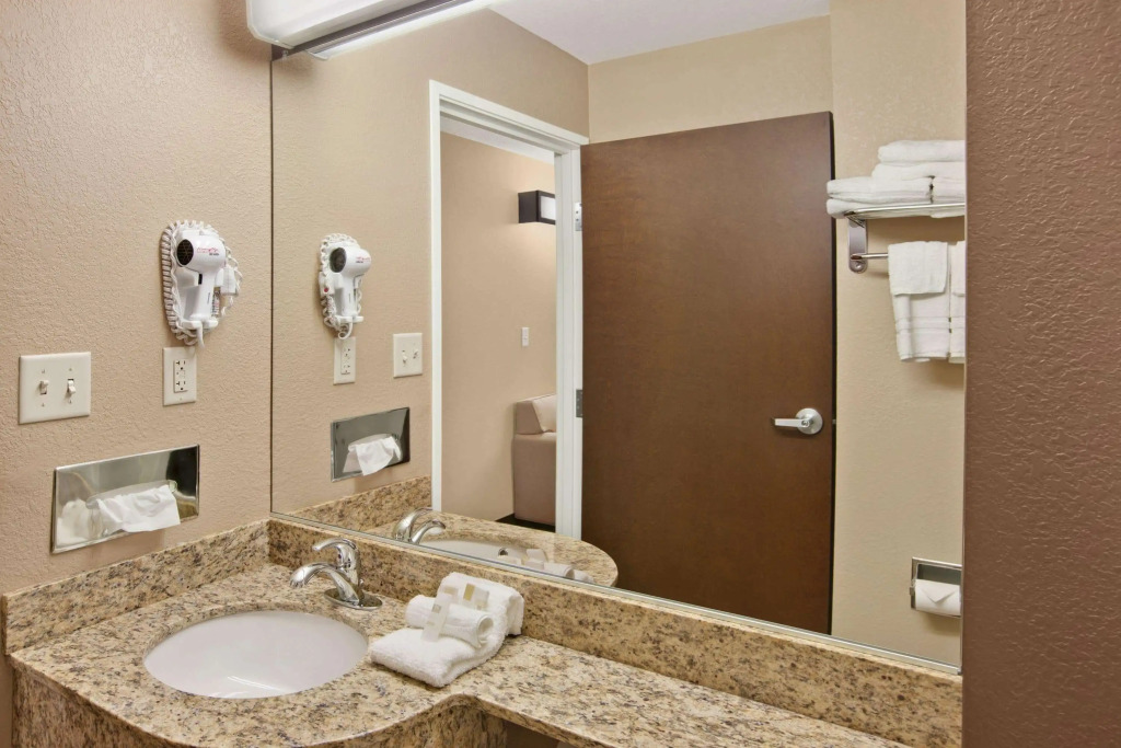 Microtel Inn & Suites-Sayre, PA
