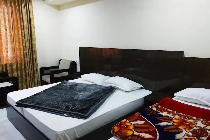 Oyo 39595 Hotel Ray Ban