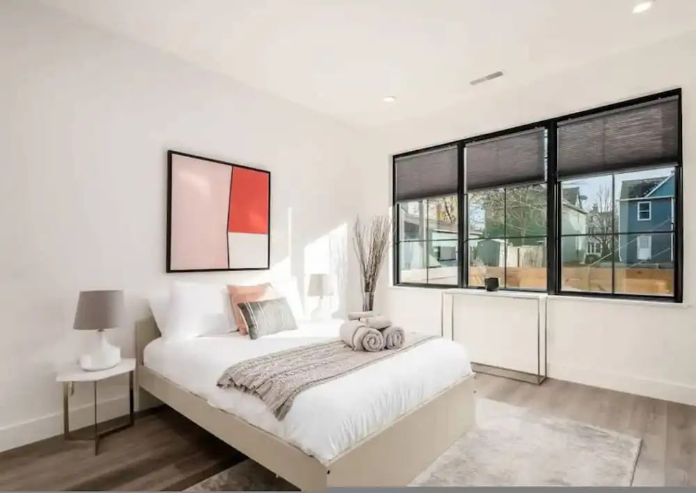 Work Of Art -3 Bedroom Elegant Townhome-columbus