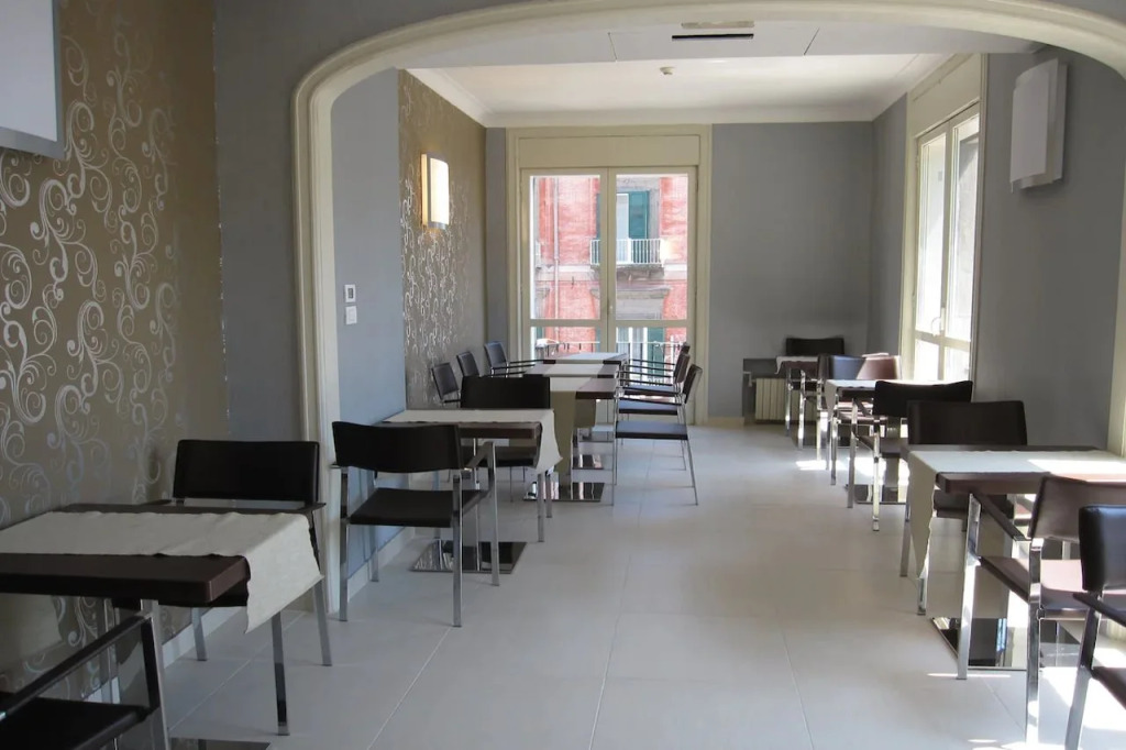 Napolitamo Hotel Medina