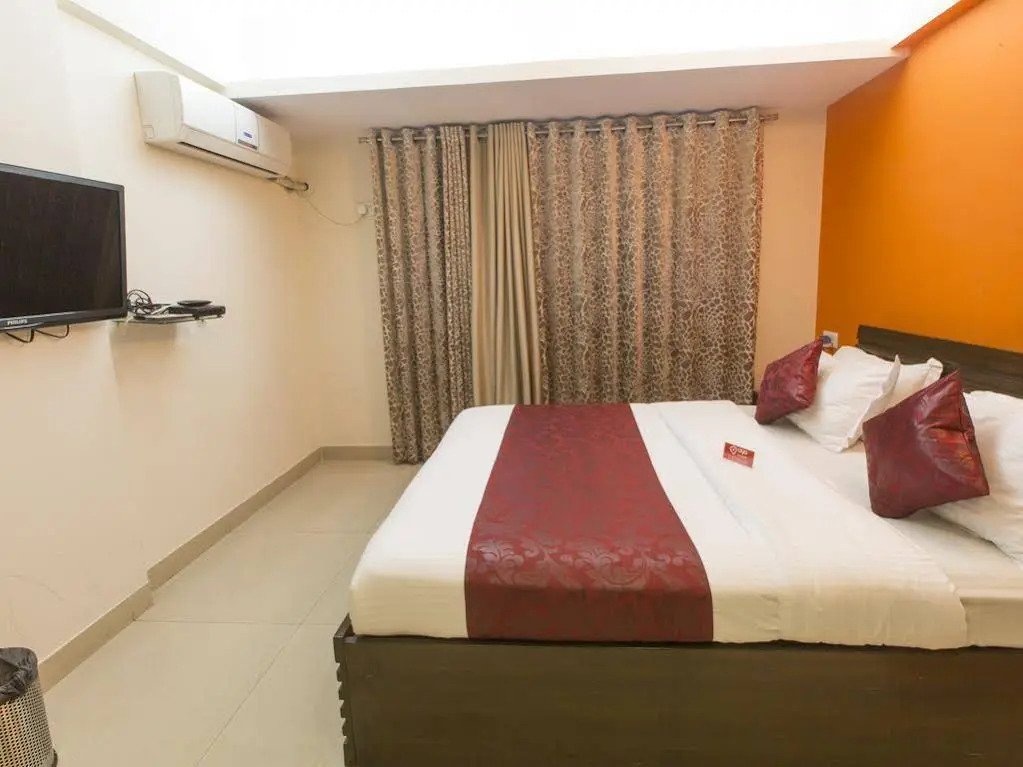 OYO Apartments BKC Kalanagar