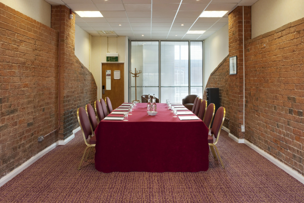 Holiday Inn Ellesmere Port/Cheshire Oaks by IHG