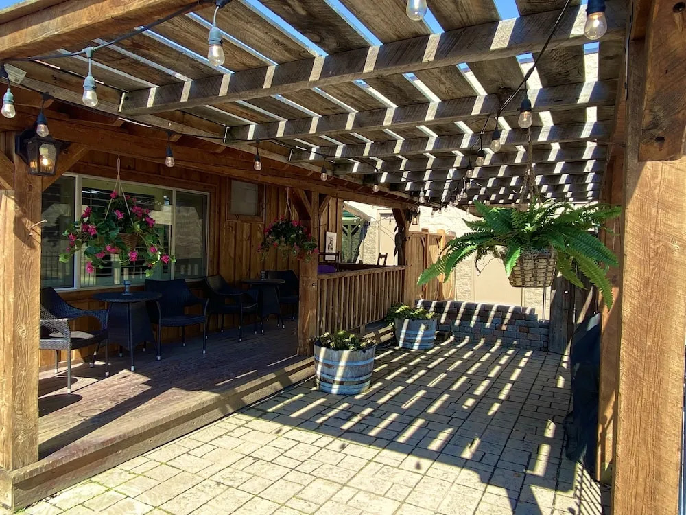 Holiday Motel and RV Park