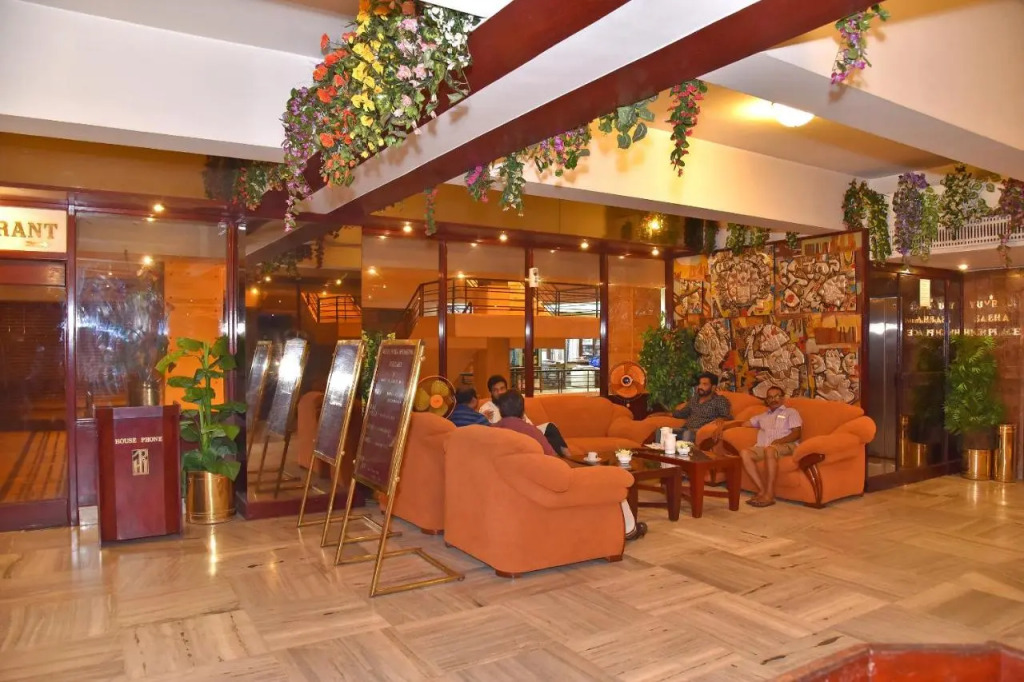 Hotel Poonja International