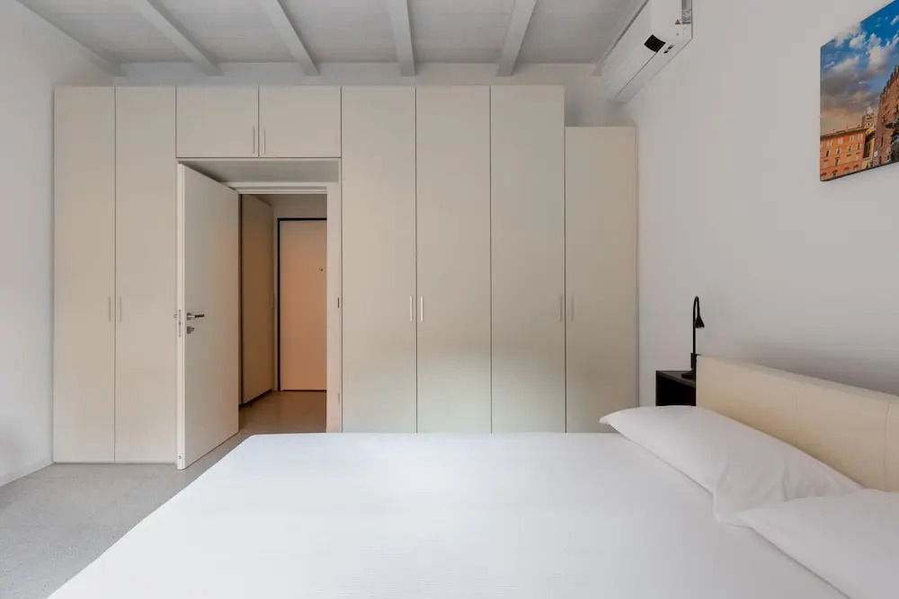 White Daisy Apartment by Wonderful Italy