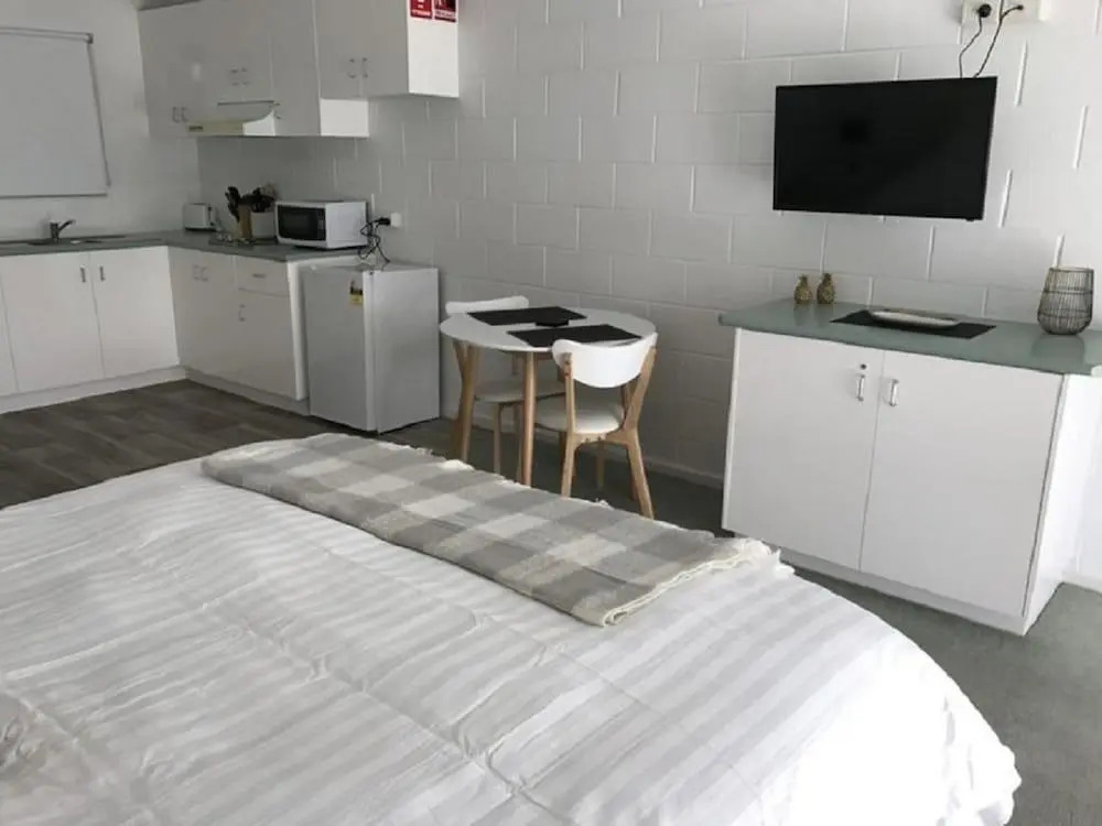 Mibnb Geelong CBD Spacious Studio Apartments