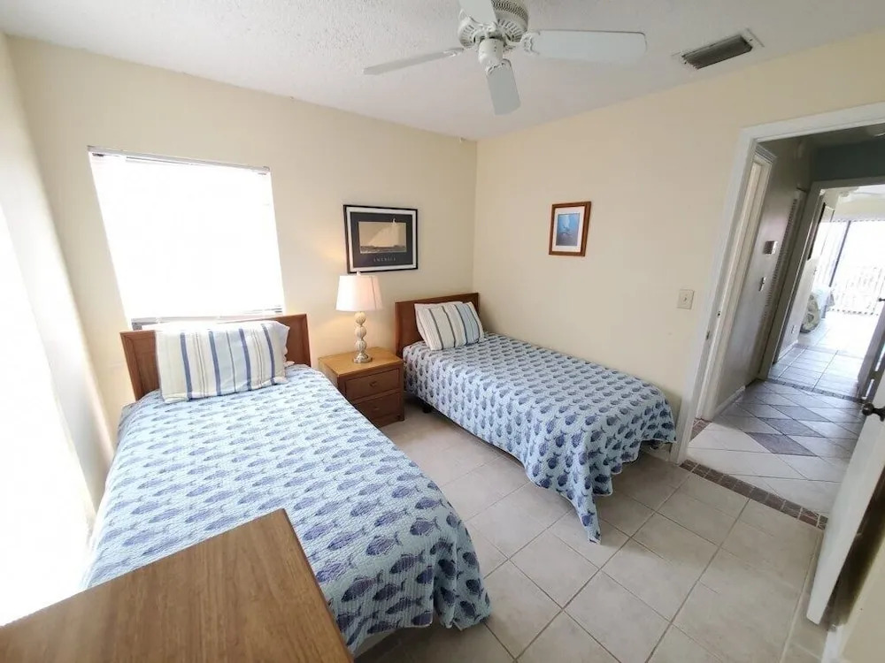 Sea Place 15274