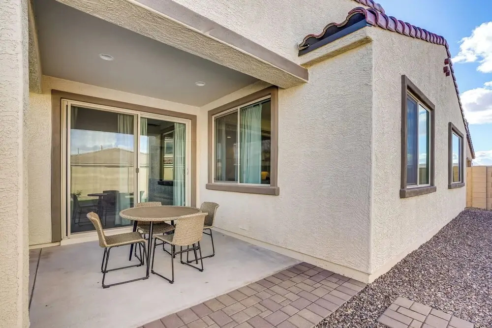 5 Mi to Westgate! Newly Built Family Retreat