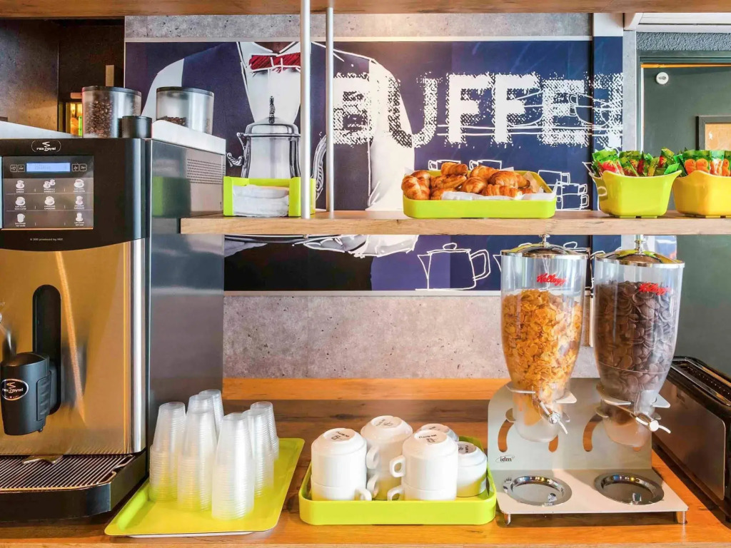 ibis budget Courbevoie Paris la Defense 1