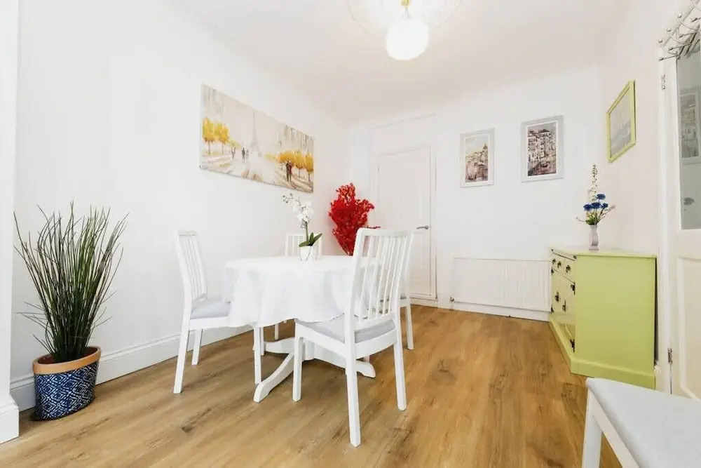 Elegant 3-bedroom House in London