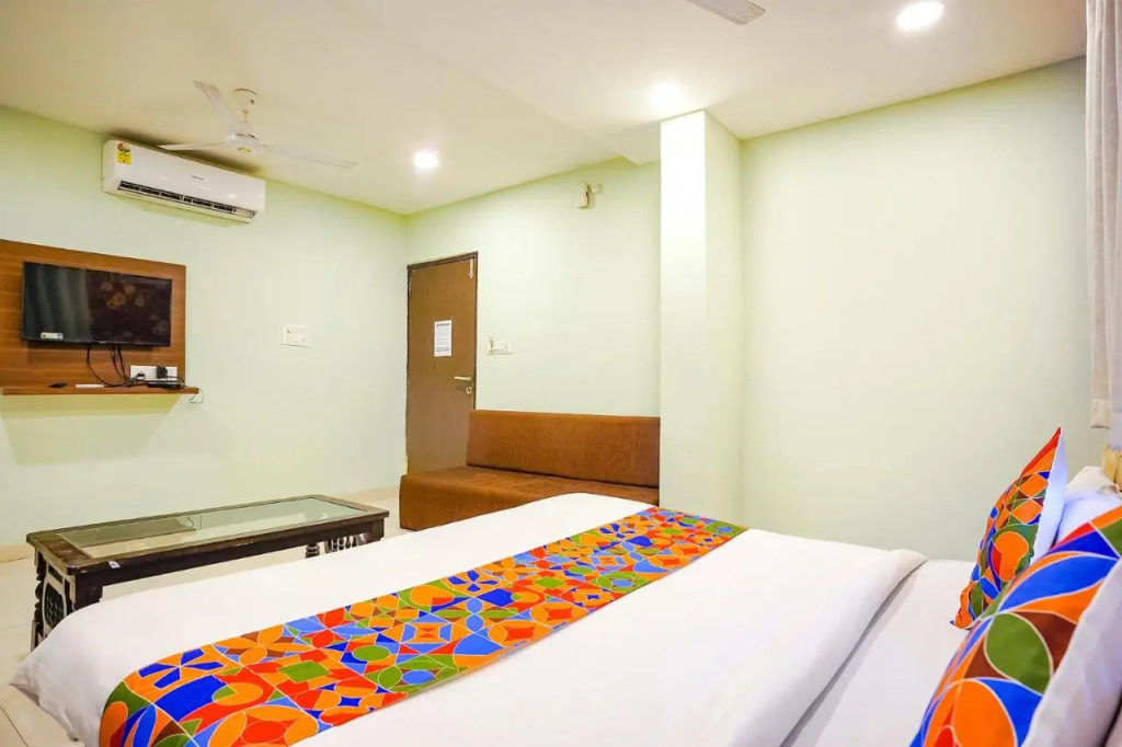 FabHotel Uday Vilas
