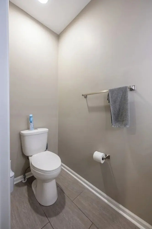 Near Downtown | 2 En-Suites • Garage • Sleeps 9
